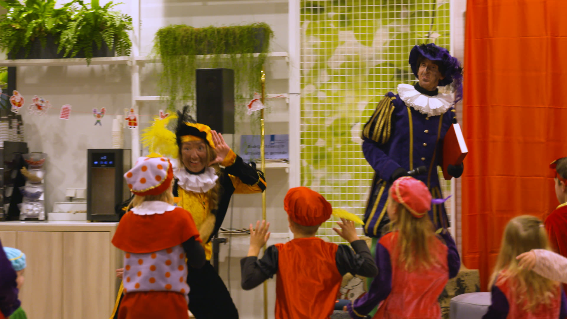 Piet met grappige blik